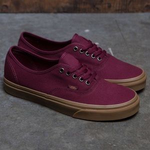 Vans Authentic- Burgundy, Gum size: w 9.5 m 8